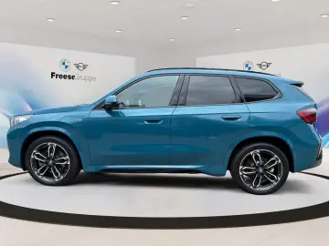 BMW X1 xDrive30e 360  HEAD-UP PANO RFK HIFI