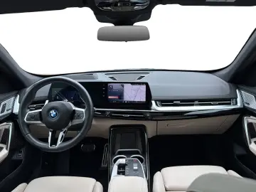 BMW X1 xDrive30e 360  HEAD-UP PANO RFK HIFI