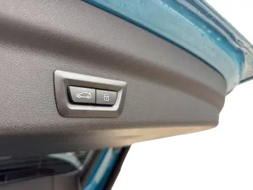 BMW X1 xDrive30e 360  HEAD-UP PANO RFK HIFI