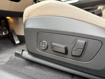 BMW X1 xDrive30e 360  HEAD-UP PANO RFK HIFI