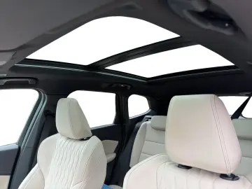 BMW X1 xDrive30e 360  HEAD-UP PANO RFK HIFI