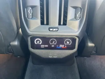 BMW X3 M50 xDrive Pano Standhzg. AHK 4xSHZ Harman
