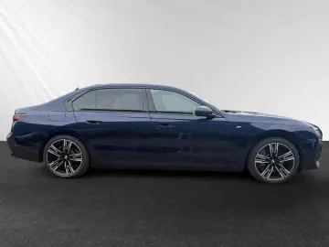 BMW 750e xDrive M Sport LR 1.319 - br.o.Anz.48 Mon.