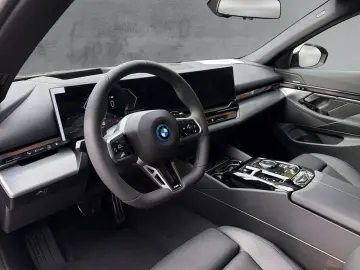 BMW 530 e xDrive Limo M Sport Pro LMR 20'' HUD AD Pa