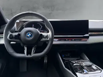 BMW 530 e xDrive Limo M Sport Pro LMR 20'' HUD AD Pa