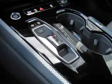 AUDI A5 Limousine TFSI 150 kW 2x S line LEDER el.SITZ