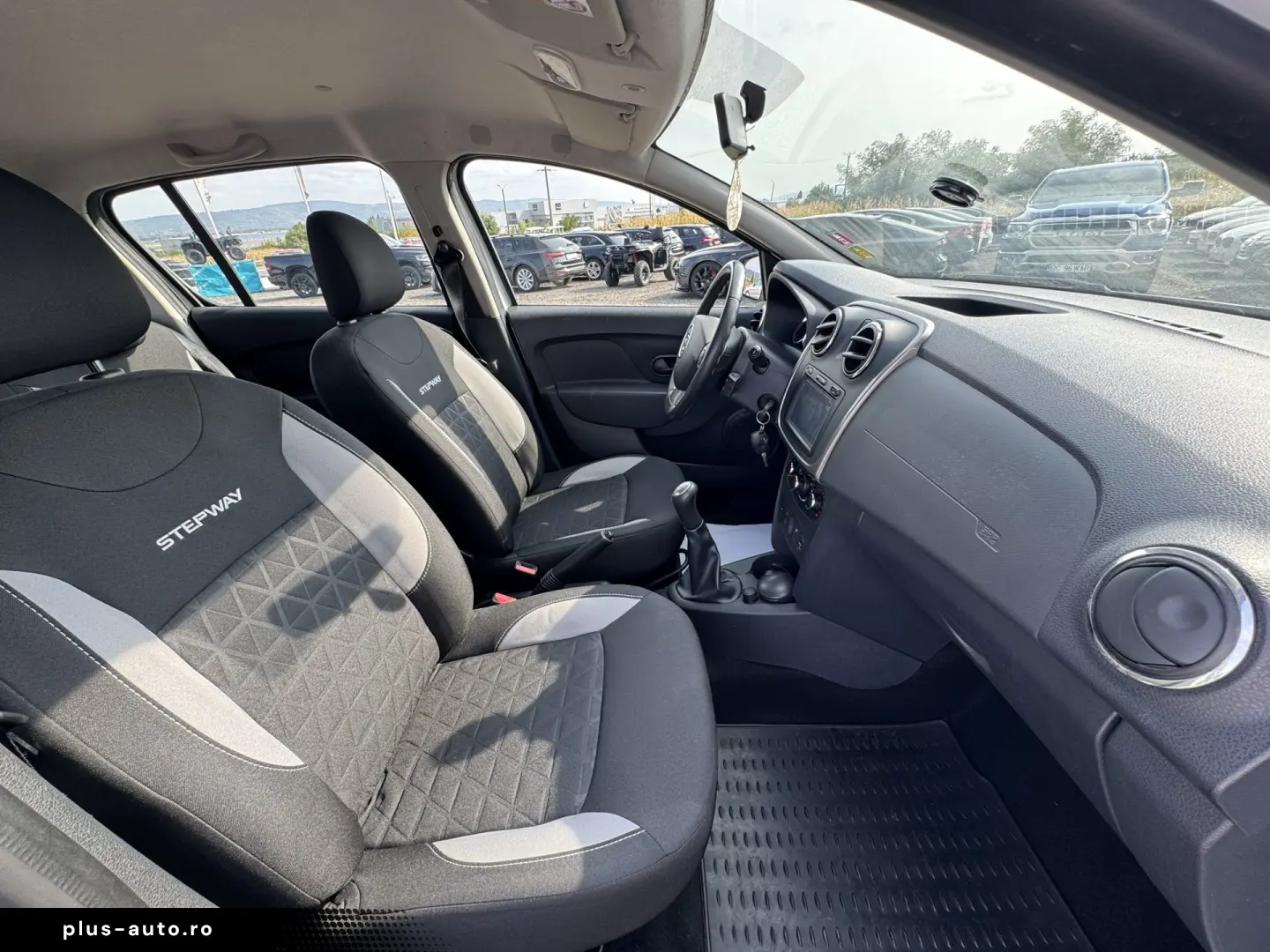 DACIA SANDERO    STEPWAY    0.9 TCe    NAVIGATIE
