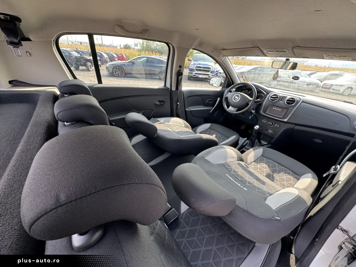 DACIA SANDERO    STEPWAY    0.9 TCe    NAVIGATIE