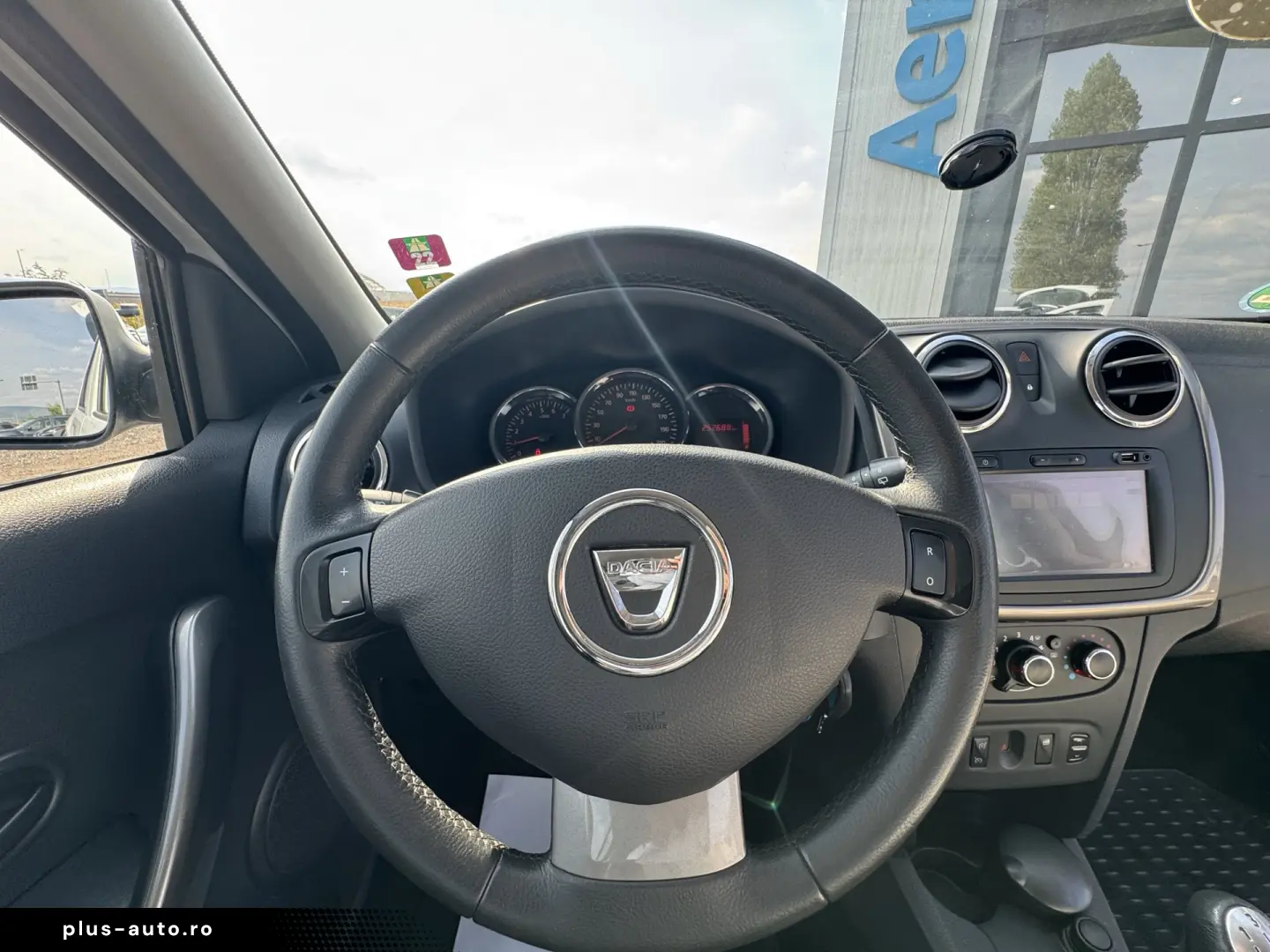 DACIA SANDERO    STEPWAY    0.9 TCe    NAVIGATIE