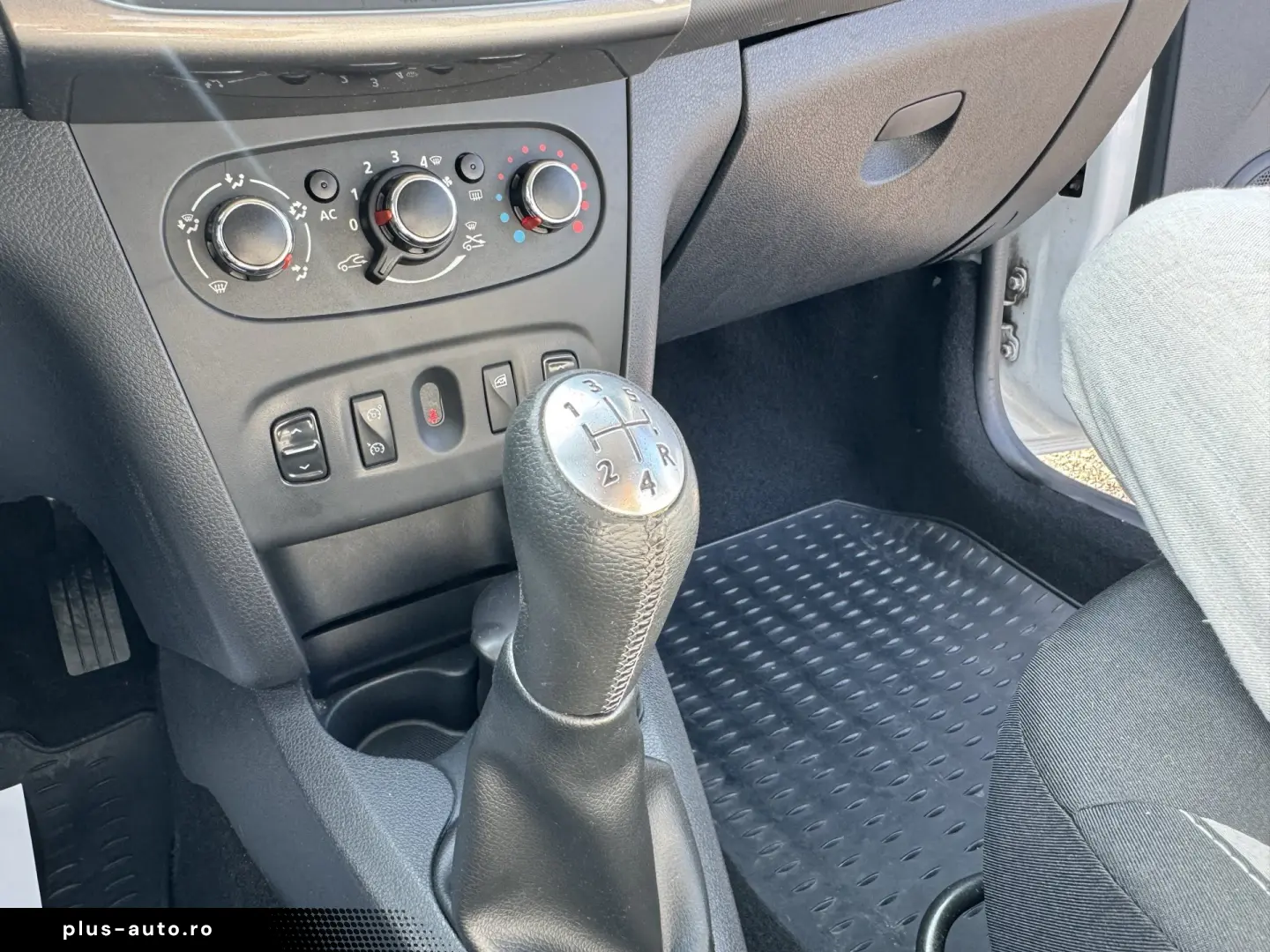 DACIA SANDERO    STEPWAY    0.9 TCe    NAVIGATIE
