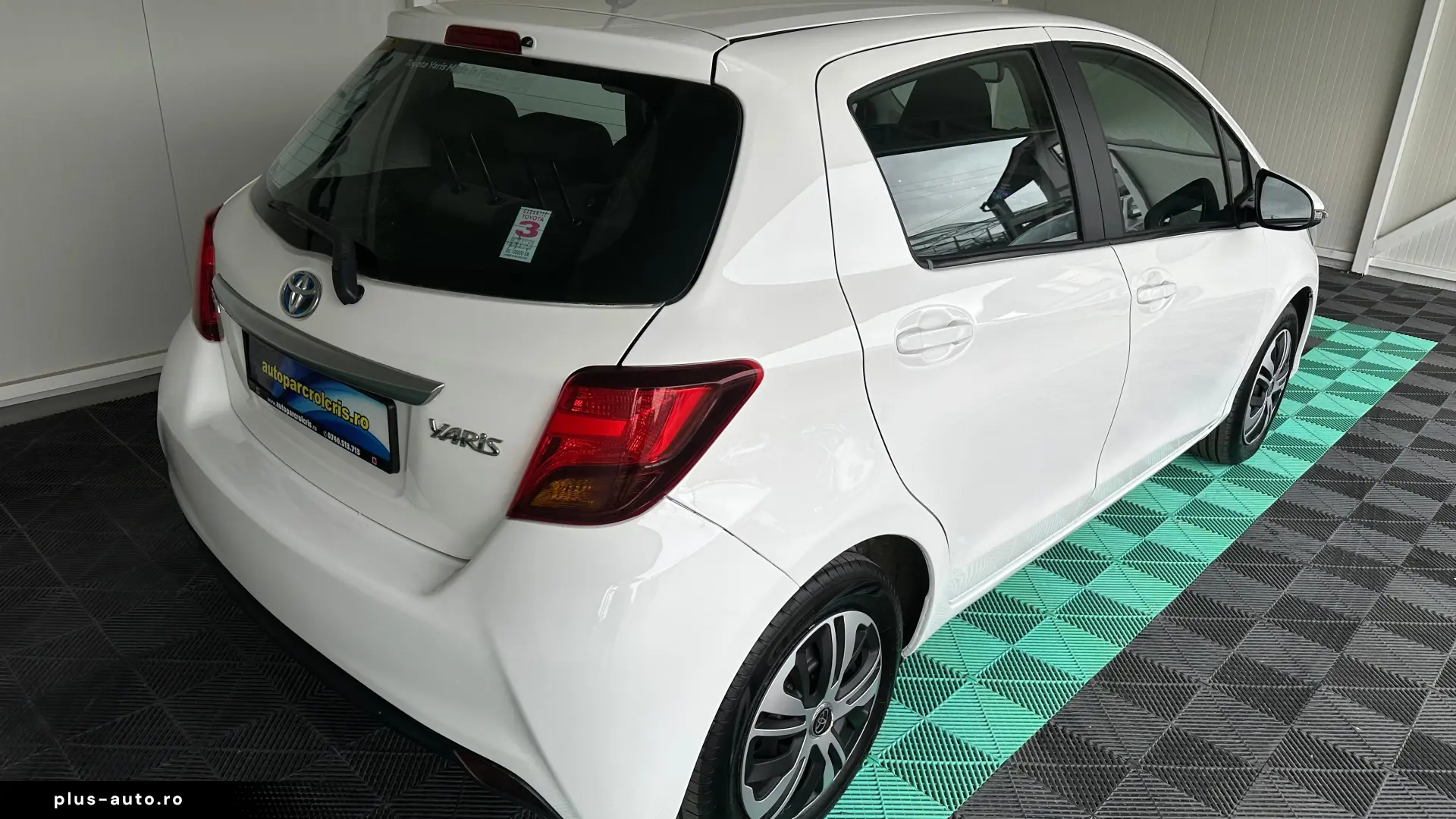 Toyota Yaris Hibrid 1.5 Benzina 74 CP An 2015