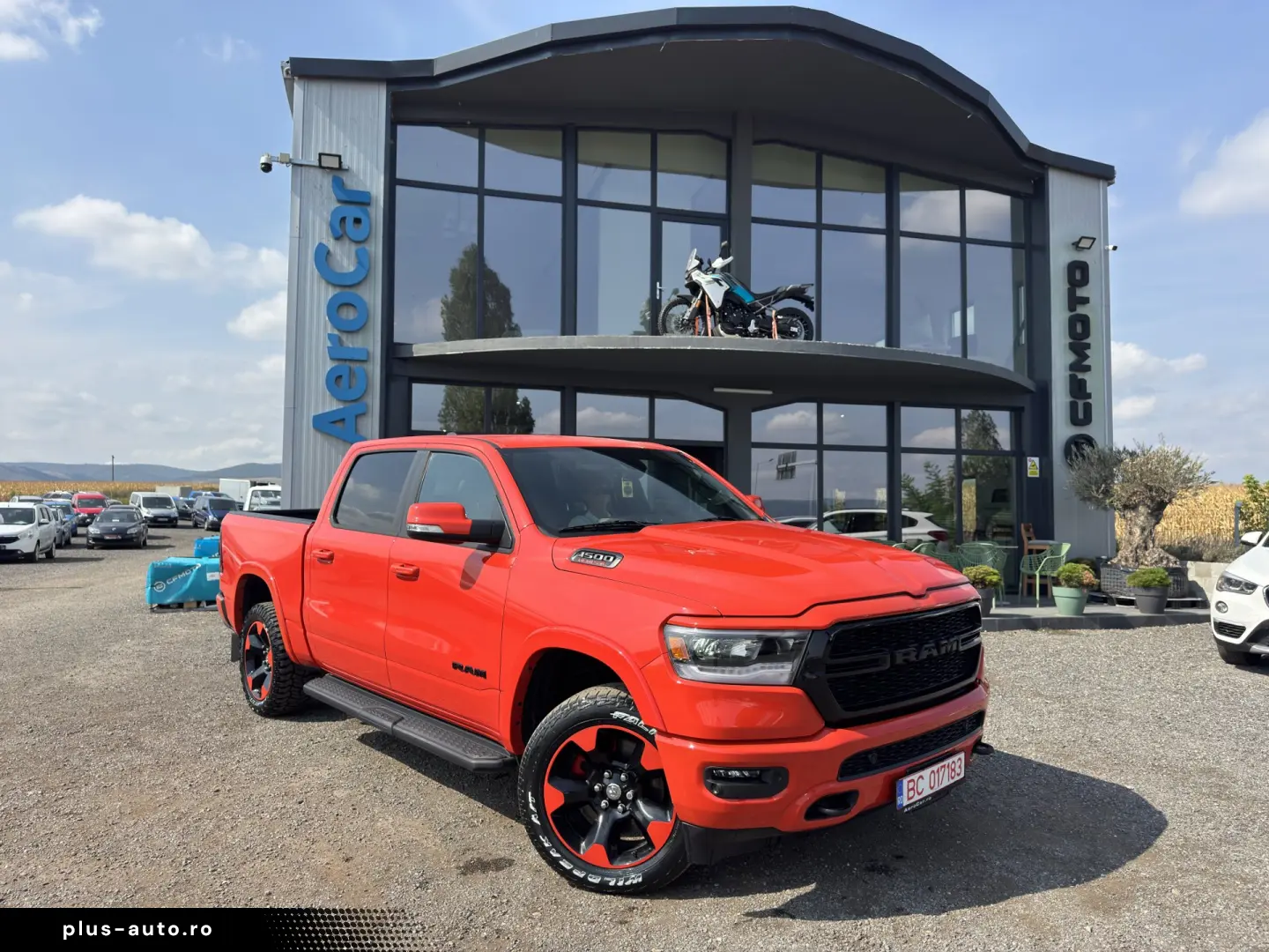 DODGE RAM 1500 BIGHORN    5.7 HEMI V8    BUILD TO SERVE
