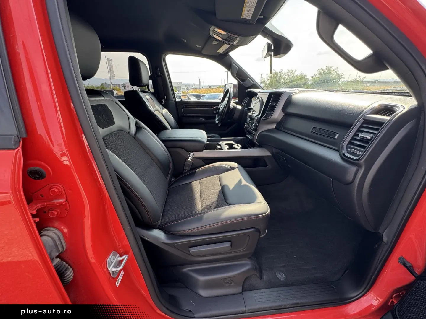 DODGE RAM 1500 BIGHORN    5.7 HEMI V8    BUILD TO SERVE