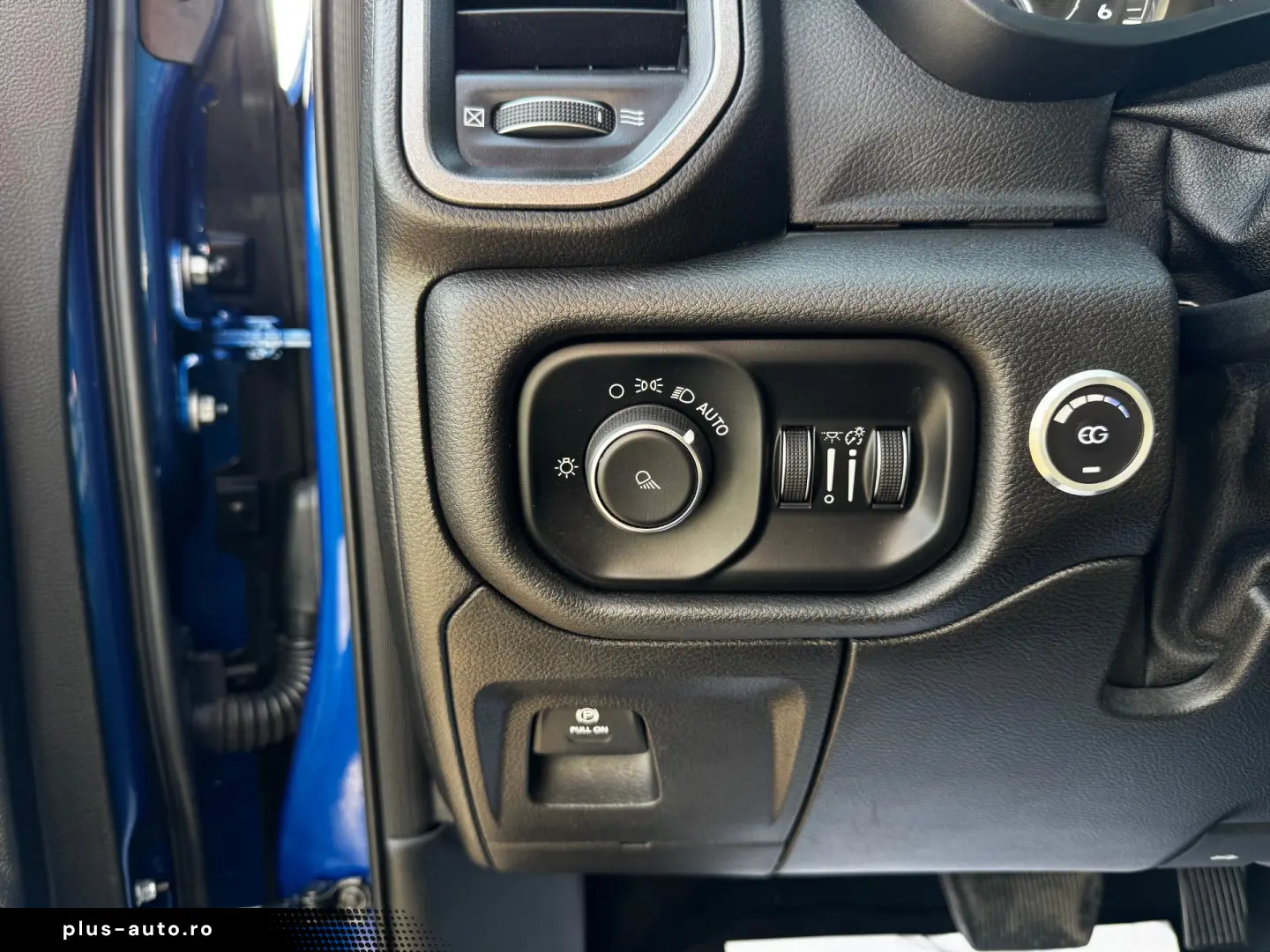 DODGE RAM 1500    5.7 HEMI V8   GPL    LED