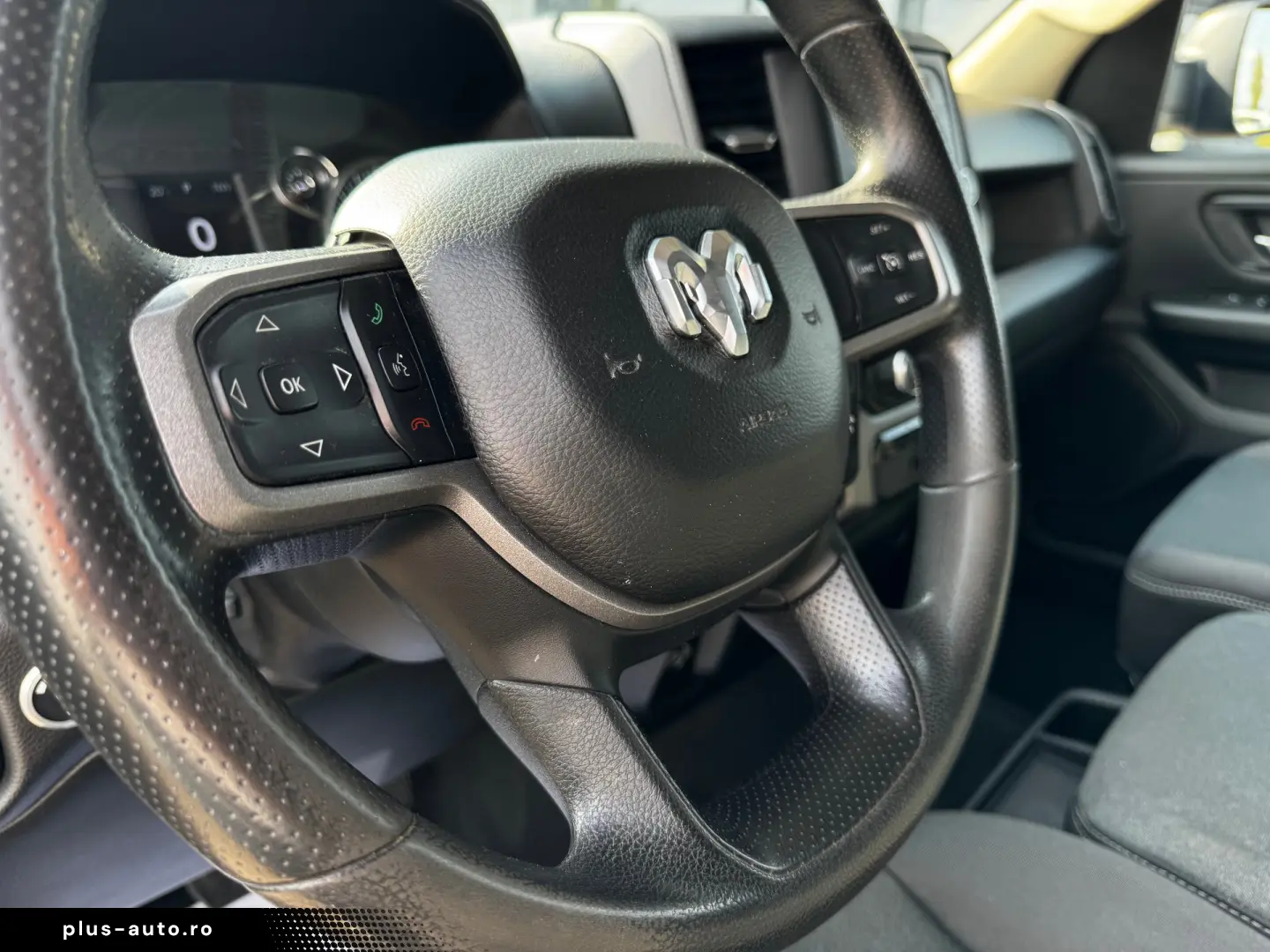 DODGE RAM 1500    5.7 HEMI V8   GPL    LED