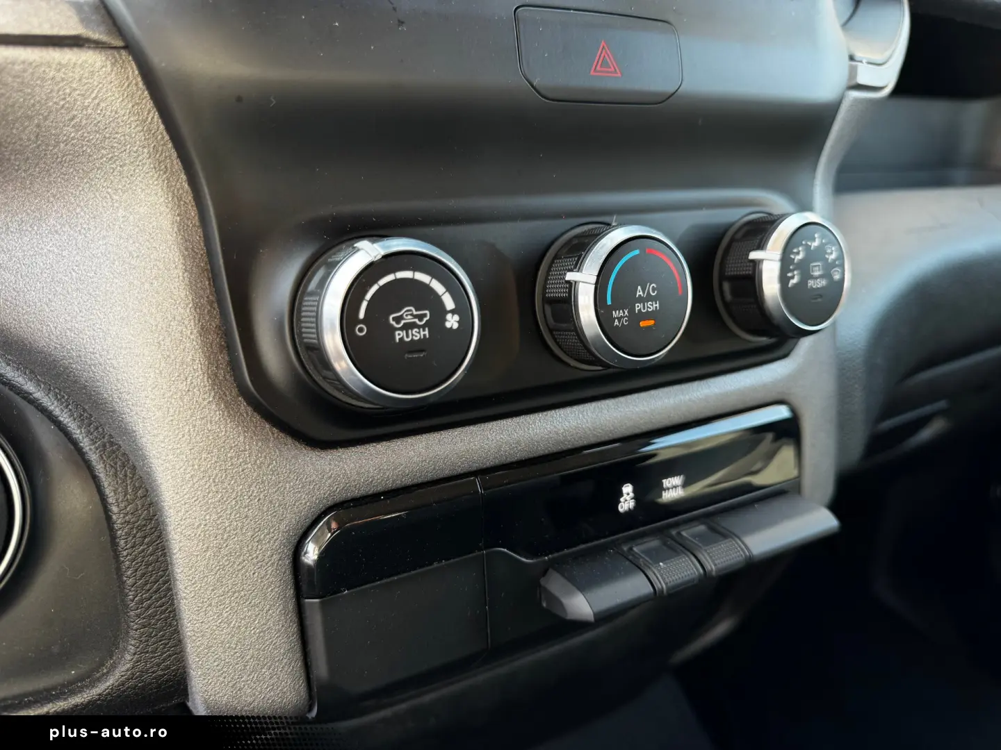 DODGE RAM 1500    5.7 HEMI V8   GPL    LED