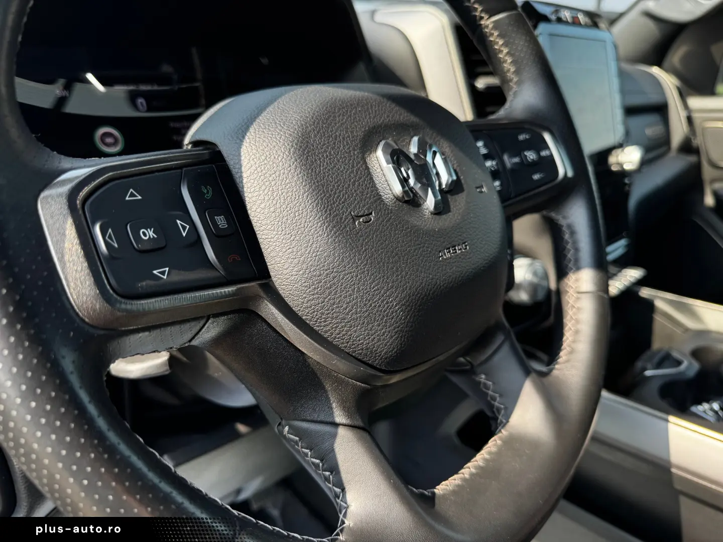 DODGE RAM 1500 SPORT    5.7 HEMI V8    PNEUMATIC