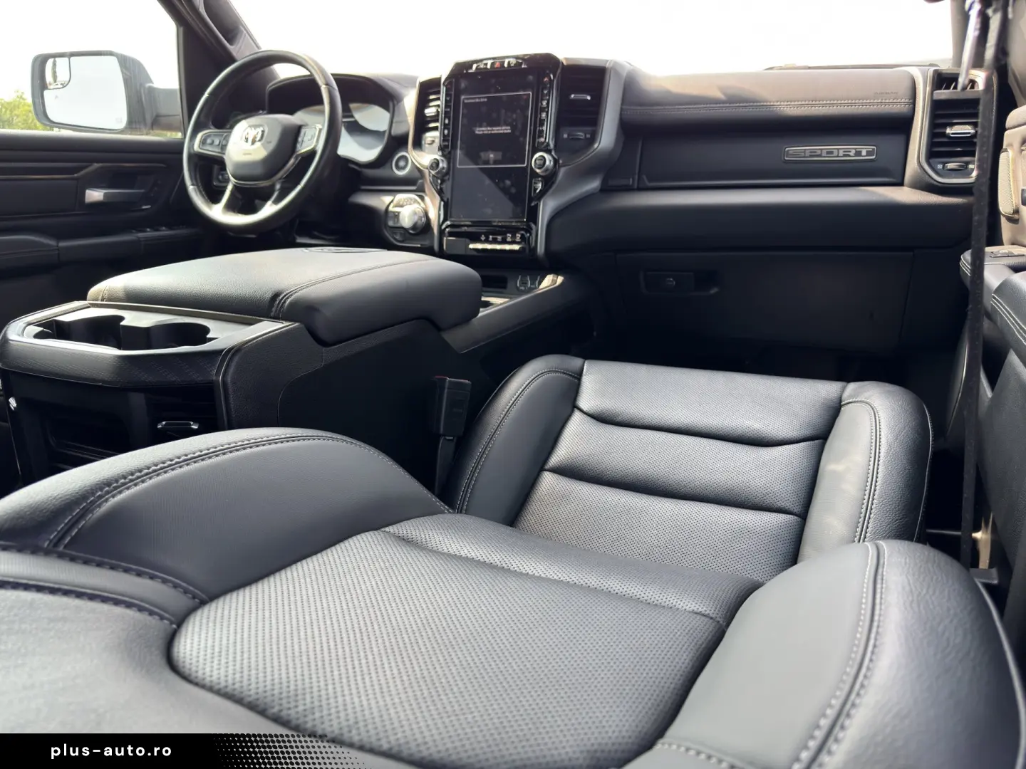 DODGE RAM 1500 SPORT    5.7 HEMI V8    PNEUMATIC