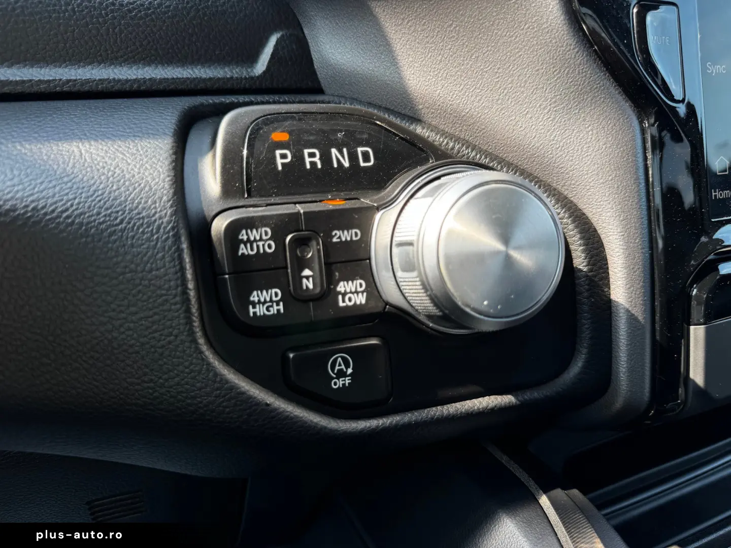 DODGE RAM 1500 SPORT    5.7 HEMI V8    PNEUMATIC