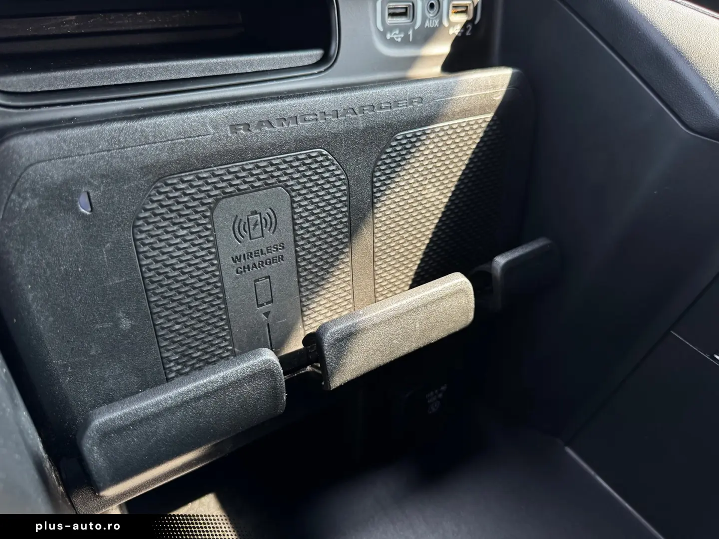 DODGE RAM 1500 SPORT    5.7 HEMI V8    PNEUMATIC