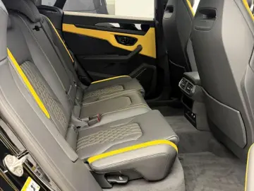 Lamborghini Urus SE  Nachtsicht Pano PerformanteTrim B&O