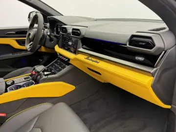 Lamborghini Urus SE  Nachtsicht Pano PerformanteTrim B&O