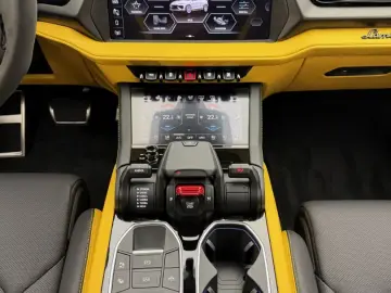 Lamborghini Urus SE  Nachtsicht Pano PerformanteTrim B&O