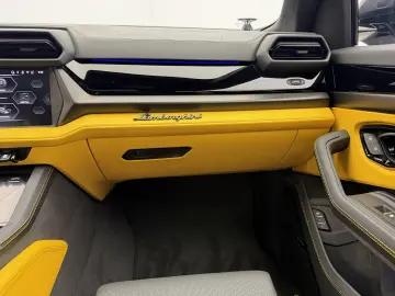 Lamborghini Urus SE  Nachtsicht Pano PerformanteTrim B&O