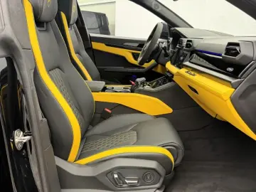 Lamborghini Urus SE  Nachtsicht Pano PerformanteTrim B&O