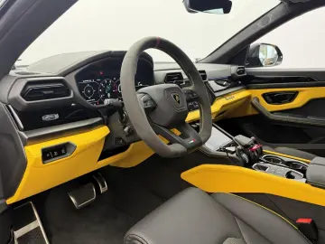 Lamborghini Urus SE  Nachtsicht Pano PerformanteTrim B&O