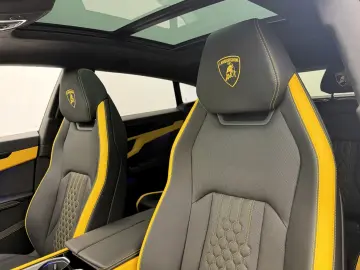 Lamborghini Urus SE  Nachtsicht Pano PerformanteTrim B&O