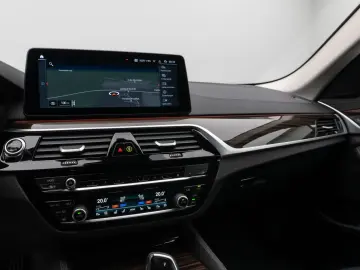 BMW 540d xD Luxury Line Laser 360 HUD DAB HiFi AHK