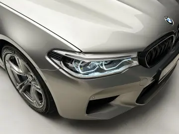 BMW M5 4 4 600 CP