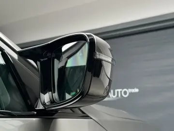 BMW M5 4 4 600 CP