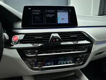 BMW M5 4 4 600 CP
