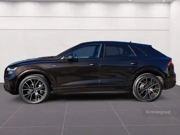 AUDI Q8 55 TFSI quattro tiptr. S line PANO AHK MATRIX