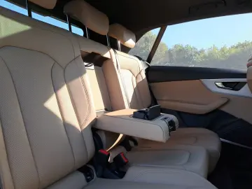 AUDI Q8 55 TFSI quattro tiptr. S line PANO AHK MATRIX