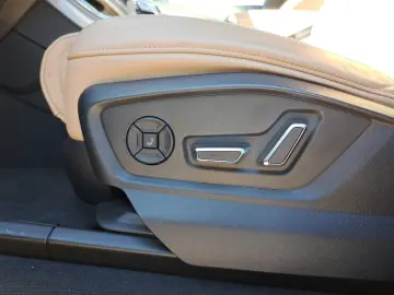 AUDI Q8 55 TFSI quattro tiptr. S line PANO AHK MATRIX