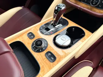 BENTLEY Bentayga V8 S Standheizung 1.Hand NightVision