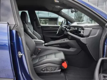 PORSCHE Macan Turbo matrix 22' RS Spyder Head-Up 18-way
