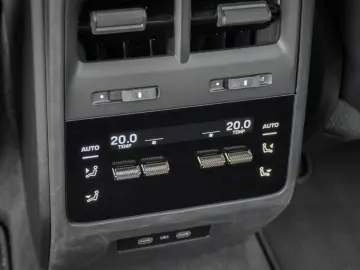 PORSCHE Macan Turbo matrix 22' RS Spyder Head-Up 18-way
