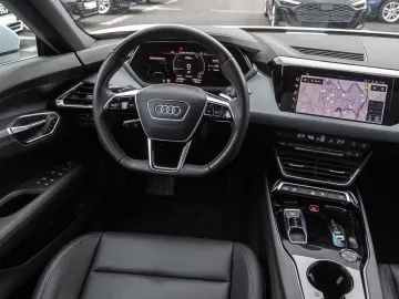 Audi e-tron GT Navi Matrix HuD Panorama B&O Standklim