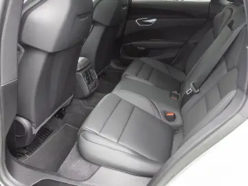 Audi e-tron GT Navi Matrix HuD Panorama B&O Standklim