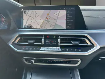 BMW X5 xDrive30d M-SPORT LASER NAVI HUD PANO 360