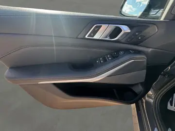 BMW X5 xDrive30d M-SPORT LASER NAVI HUD PANO 360