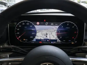MERCEDES-BENZ C 300 d AMG-Sport Pano Burm DIGITAL 36…