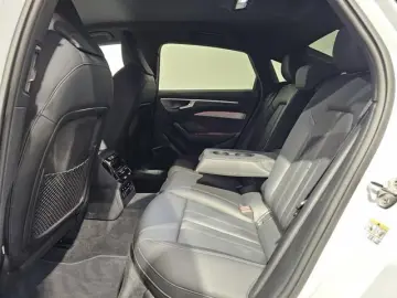 Audi A6 TDI Qu. S Line Matrix HuD 360'' B&O Beifah.19