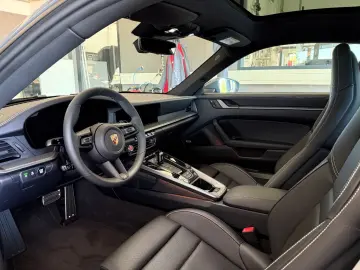 Porsche 992 (911) Carrera 4S   Surround View   BOSE