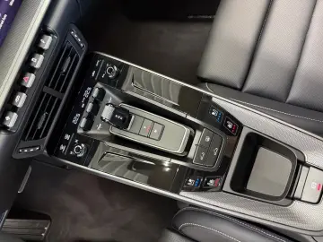 Porsche 992 (911) Carrera 4S   Surround View   BOSE