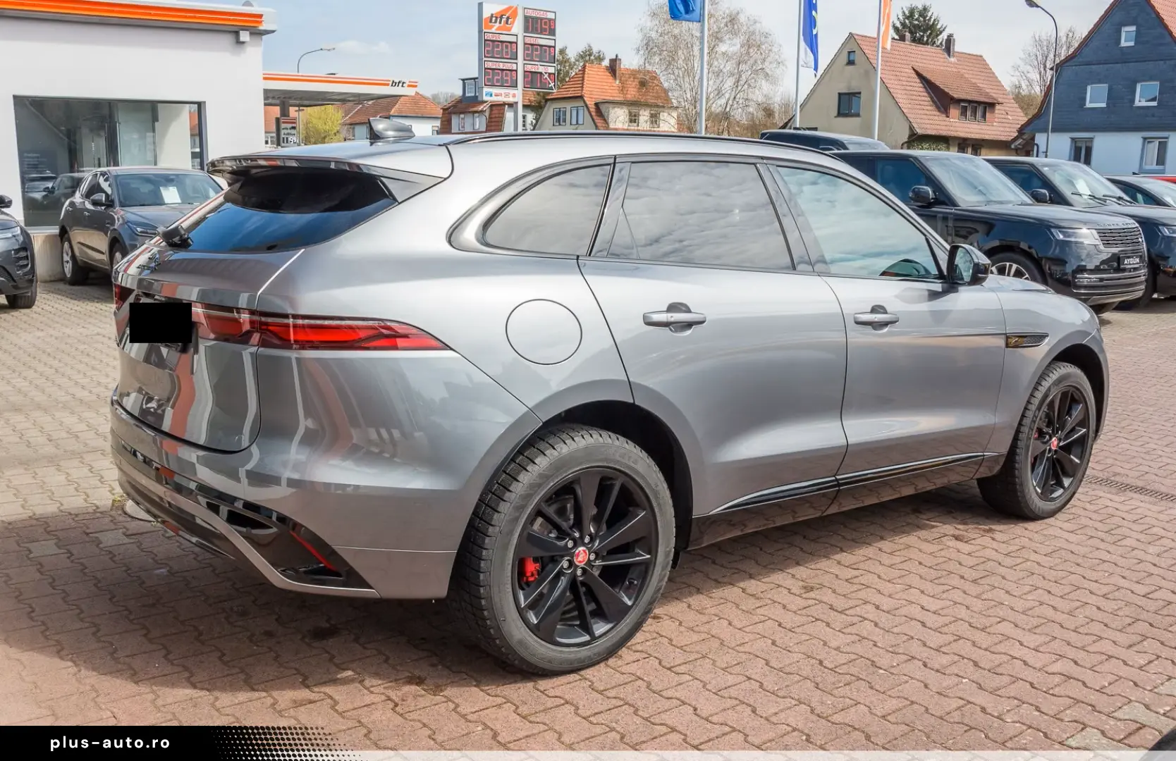 JAGUAR F-PACE D200 AWD R-Dynamic Black ACC Panorama